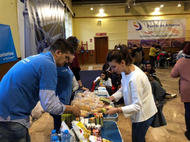 El Puerto de Almería acoge actividades de la Asociación de Voluntarios de Caixabank y A Toda Vela