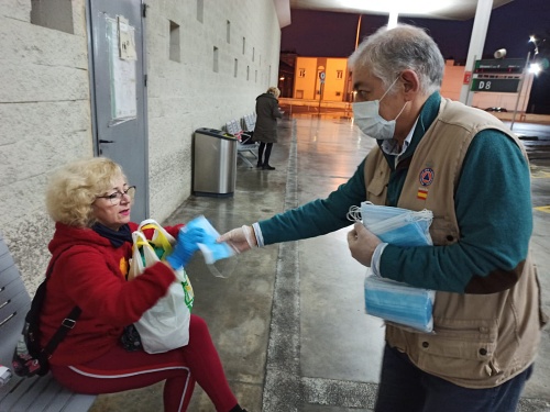 El Gobierno central reparte en Almería 15.000 mascarillas para el #COVID19