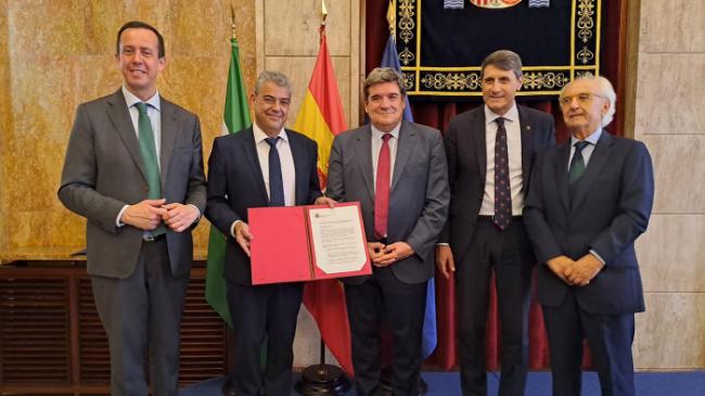 La Universidad de Almería se hace con un edificio histórico de la Seguridad Social en el centro