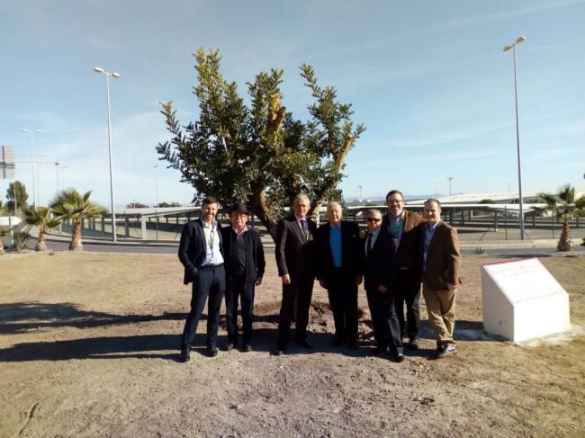 El Aeropuerto de Almería celebra su 50 aniversario con los jubilados