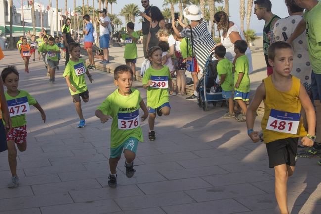 La cantera de corredores carboneros celebró el pasado fin de semana la XIV edición de la Carrera Infantil