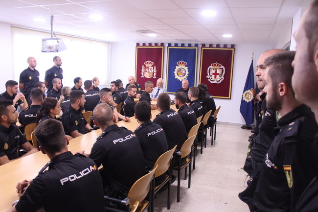 Un centenar de policias se suman provisionalmente a la plantilla de Almería