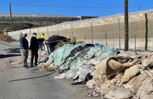 Cazorla (Cs) denuncia «vertederos improvisados» en caminos municipales de Almería