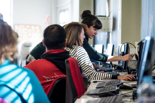 Almerienses hacen 2700 trámites electrónicos al mes con Guadalinfo