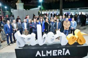 La Feria de ‘Sabores Almería’ lleva la ilusión de la Navidad a la Plaza Vieja