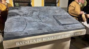 Berja inaugura el relieve conmemorativo de la Batalla de 1569