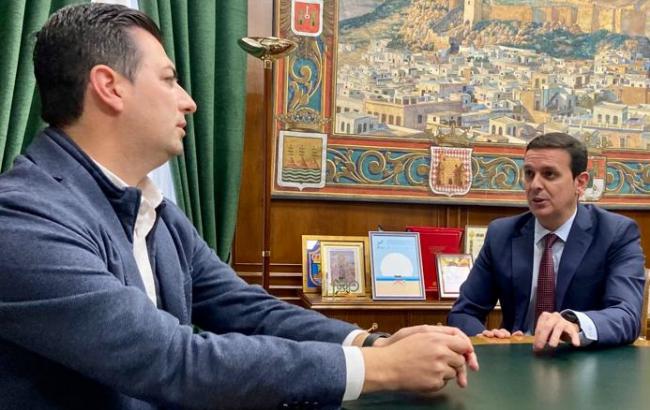 El candidato del PP a la Alcaldía de Níjar se reune con el presidente de la Diputación