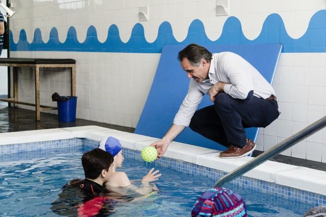 El PMD colabora con el colegio Princesa Sofía en hidroterapia y natación adaptada