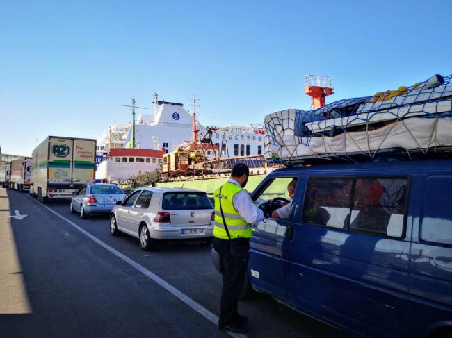 El Puerto de Almería supera los 10.200 pasajeros en la primera semana de la OPE