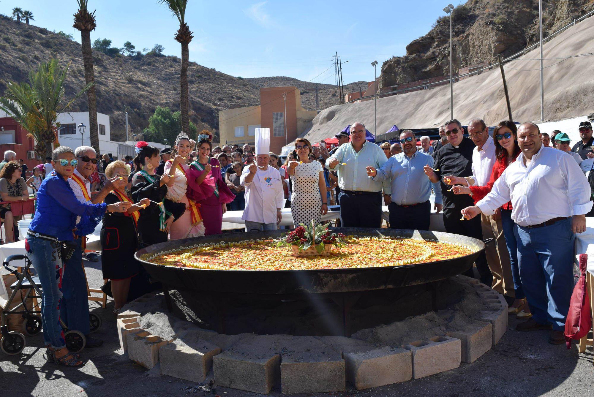 Gran paella popular para un millar de personas en la Feria del Mediodía de Gádor