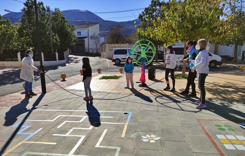 Diputación celebra el Día Internacional de la Familia con unas ‘Miniolimpiadas’ de juegos