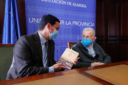 El libro ‘Estuvimos allí’ narra la experiencia misionera de Jesús Peregrín