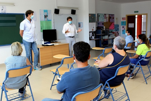 Los colegios de Roquetas reciben material preventivo por el #COVID19