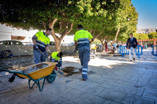 A licitación un nuevo contrato para el mantenimiento de infraestructuras en Roquetas