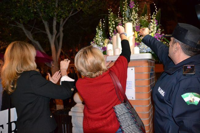 Roquetas se vuelca en el Día contra la violencia machista