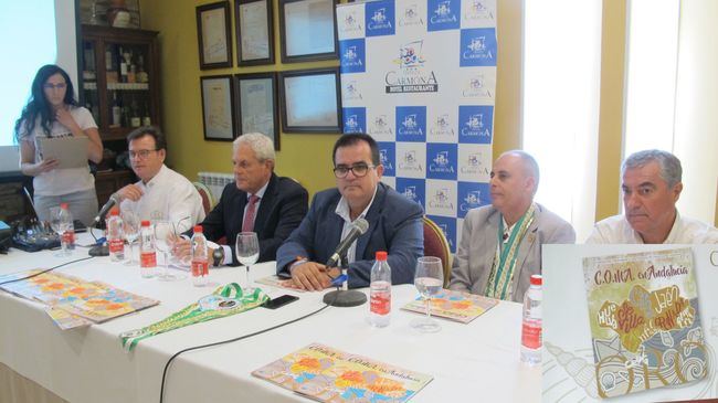 El “Club de Oro de la Mesa Andaluza” presenta su revista “Oro” en Terraza Carmona de Vera