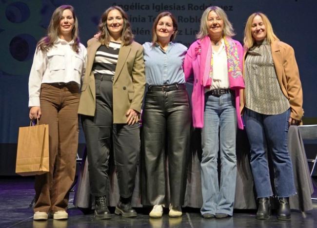 Berja destaca el papel de la mujer con una mesa redonda de emprendedoras