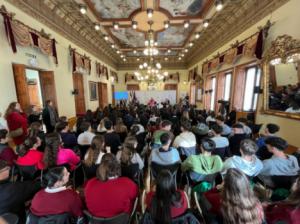 140 alumnos conocen la Historia de la Autonomía en Almería a través de una mesa redonda