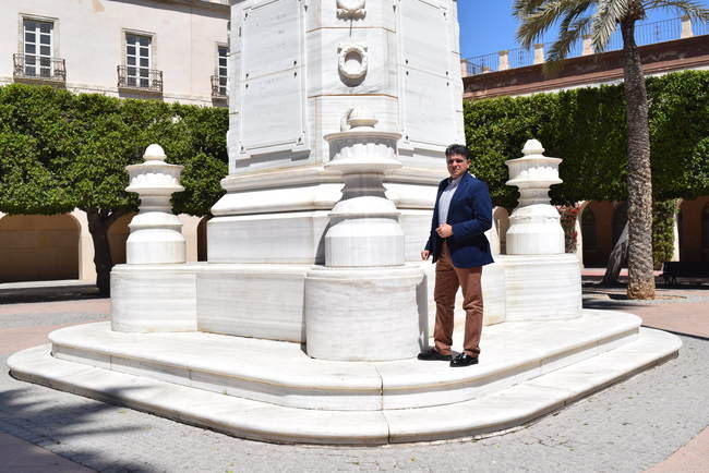 Cazorla critica el modo en que el PP ha presentado el proyecto de la Plaza Vieja