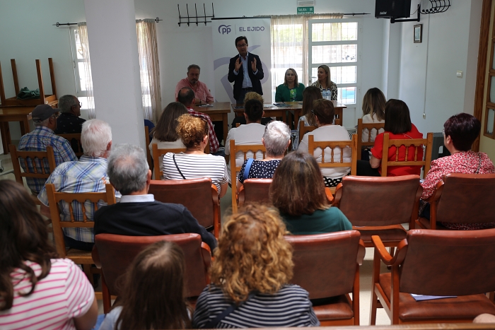 El PP presenta la rehabilitación del Cuartel de Carabineros