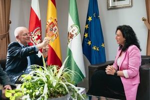 Alcaldesa de Almería recibe al astronauta Claude Nicollier