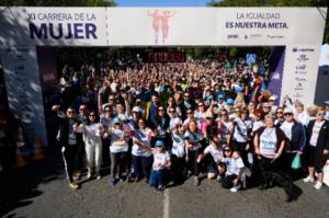 Más de 2.000 personas participan en la XI Carrera de la Mujer,