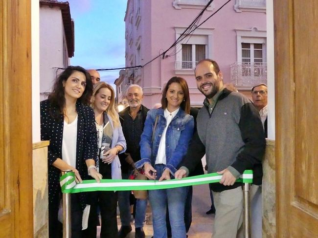 El Ayuntamiento de Albox moderniza la Biblioteca Poeta Juan Berbel