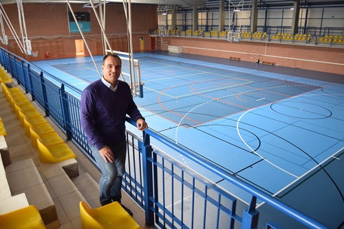 El Pabellón Deportivo de la UAL estrena nueva superficie de pista