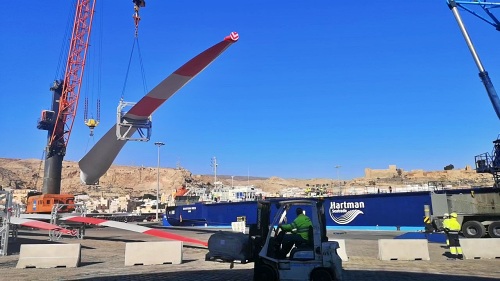 Cuarto envío de palas eólicas desde el Puerto de Almería hasta Alemania