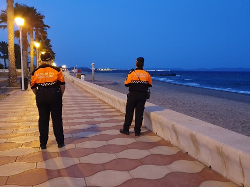 El alcalde alaba la “magnífica actitud” de los almerienses en la Noche de San Juan