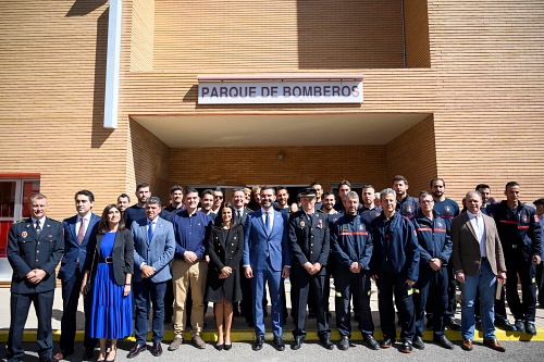 El alcalde se compromete a seguir mejorando las condiciones de los Bomberos