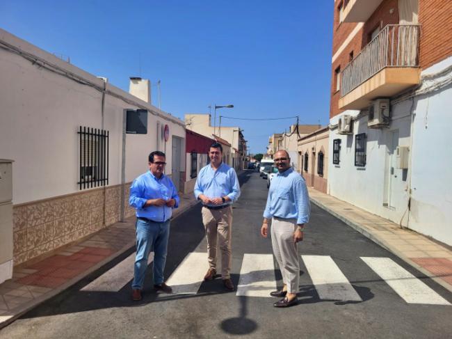 Diputación y Níjar mejoran una treintena de calles en Campohermoso