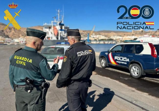 Dos detenidos en Almería por patronear pateras