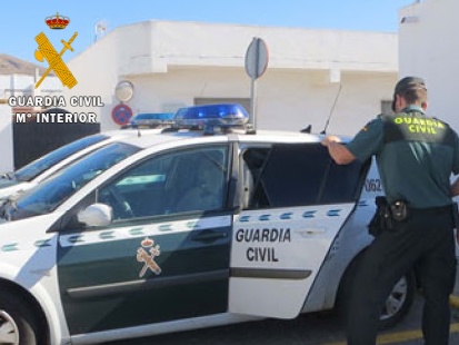 Detendio robando en el interior de una vivienda en Níjar