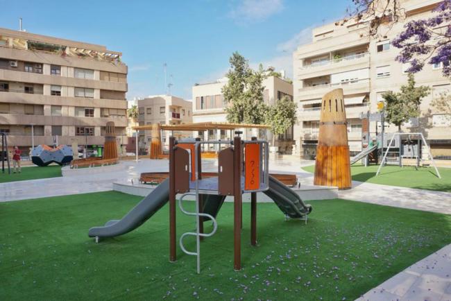 No vas a reconocer esta plaza de Almería