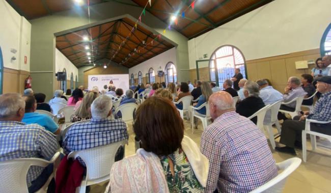 Saturnino Fernández presenta el proyecto del PP para Cantoria
 