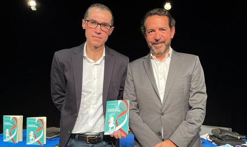 José Alberto Maroto presenta la novela “La Duda de Edward de Bry” en Roquetas de Mar