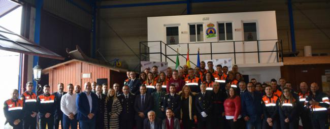 La alcaldesa de Níjar visita las instalaciones de Protección Civil