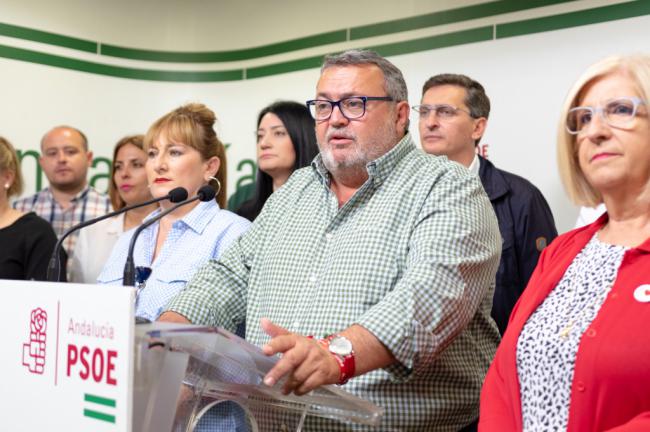 El PSOE acusa a Amat de “manipular y engañar” a las AMPA en el transporte escolar