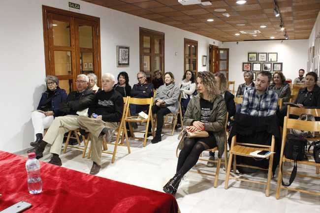 Ana Rossetti comparte en el Aula de Literatura el drama de las desapariciones en Juárez