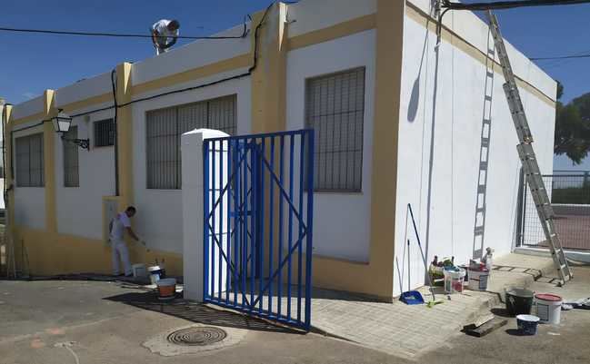 Puesta a punto de los cuatro colegios de Huércal de Almería