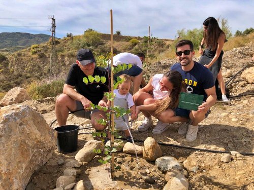 Huércal Overa planta un árbol por niño nacido