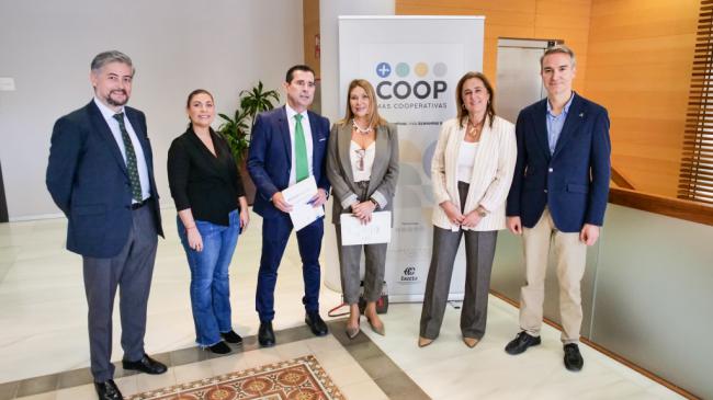 Diputación, Junta y Ayuntamiento arropan a FAECTA en los I Premios +COOP