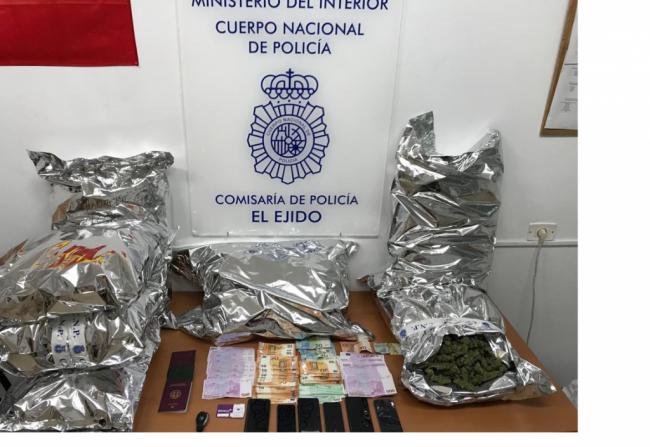 Agentes de la Policía Nacional en El Ejido frustran un 'pase' de droga