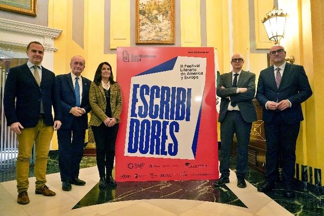 ‘Escribidores’ llevará a Almería a Elvira Navarro y Ernesto Pérez Zúñiga