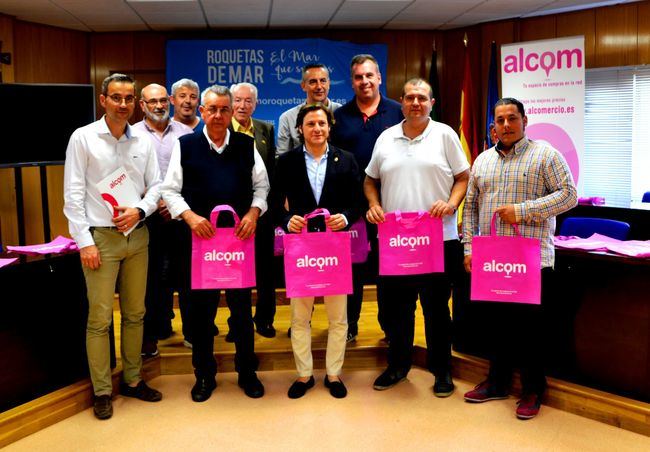 Los comerciantes de Roquetas presentan la web Alcom con venta on line