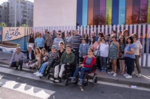 Nueva fachada de A Toda Vela rinde homenaje a Almería