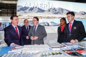 Almería quiere turistas de siete países y que pernocten cinco días