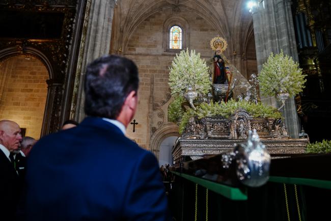 La Virgen del Mar pasea por las calles de Almería