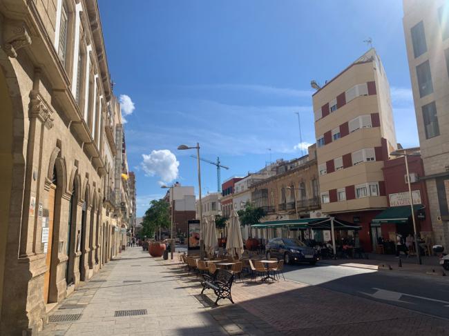 Almería invertirá 500.000 euros en entoldar calles peatonales